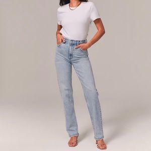Abercrombie 25 XS Ultra High Rise 90s Straight Jean - Light Wash